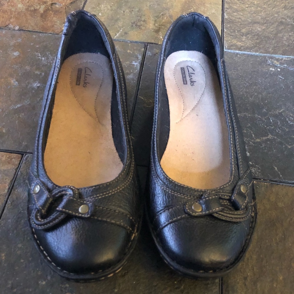 Clarks; black leather flats